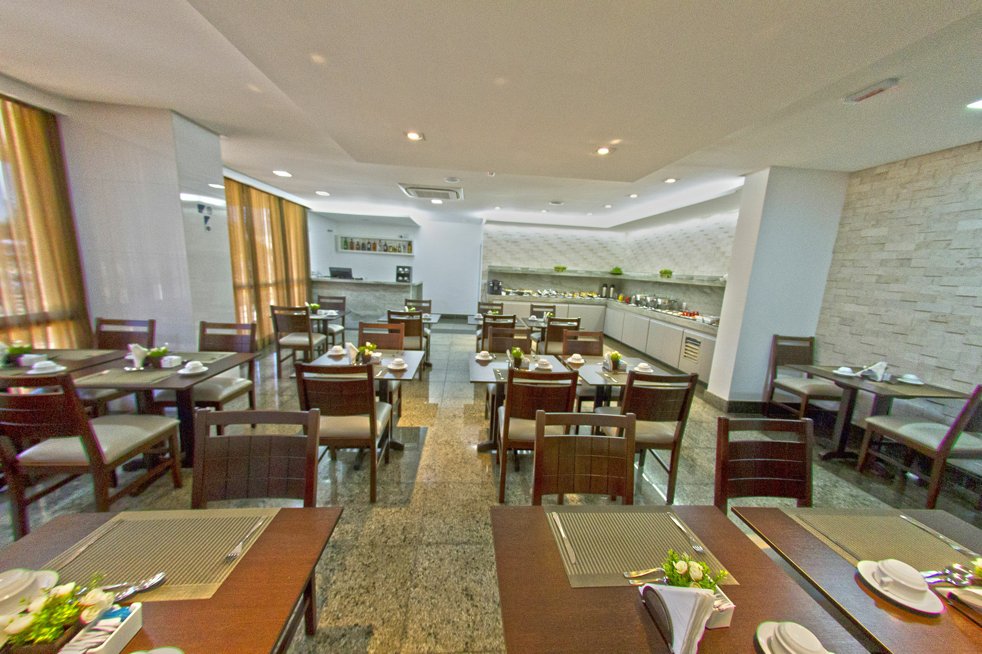 Plaza Inn Breeze Aeroporto Goiania Exterior photo